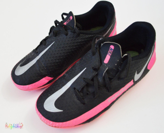 Nike pink fekete stoplis focicipő 29 Bth: 19cm 3-Jó állapot(nincs talpbetéte)