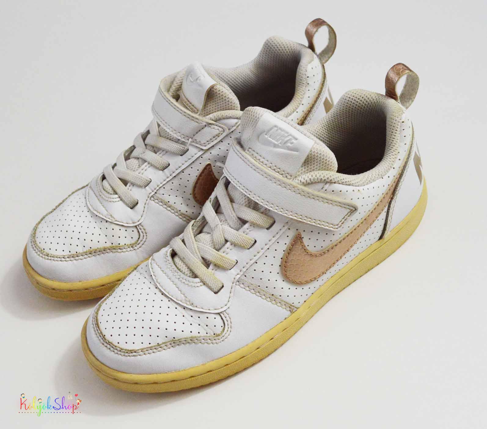 Nike fehér arany sportcipő 34 Bth: 21cm 2-Játszós