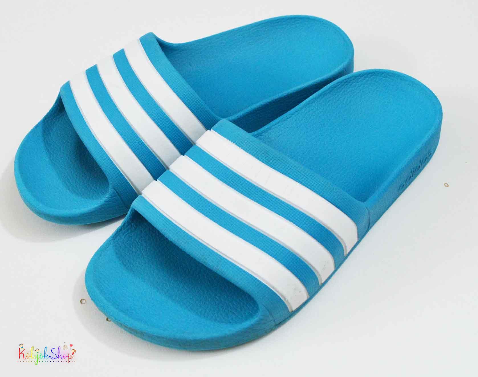Adidas kék papucs 33-34 Bth: 21,5 cm 4-Hibátlan(kis kopás az orrán)