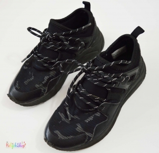Fekete könnyű sportcipő 32 Bth: 19,5cm 4-Hibtálan