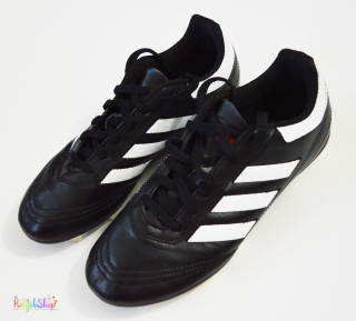 Adidas fekete-fehér focicipő 35 1/2 Bth: 21,5cm 5-Újszerű